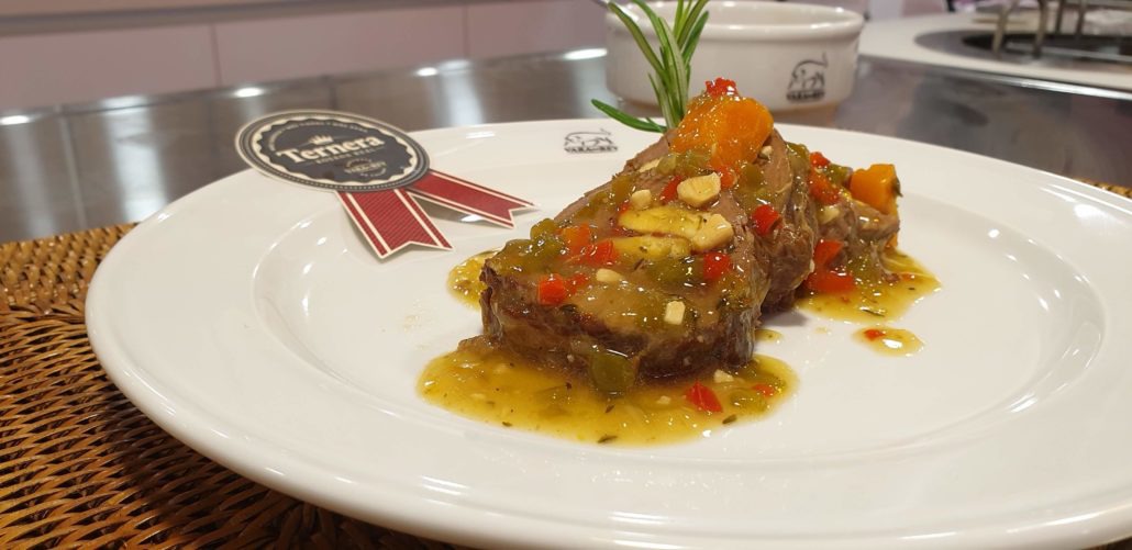 PASTO Y BELLOTA cocina fácil con… CURRO DELGADO | ROLLO DE TERNERA ROSADA REAL Vara del Rey